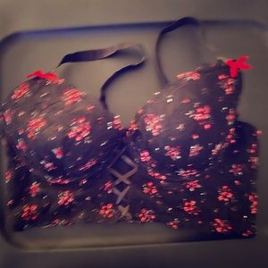 Black floral bra and panties set